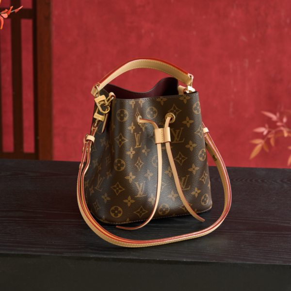 Louis Vuitton EONONO BB Handbag M46581 Bucket Bag